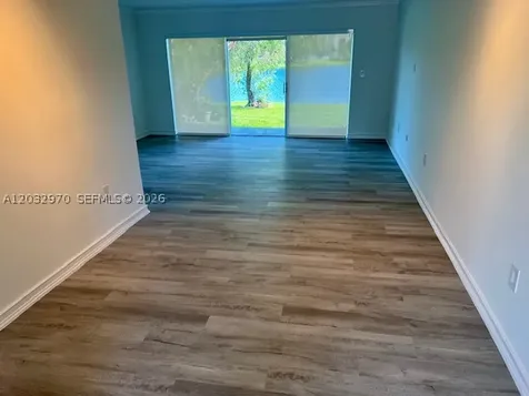 9359 N Fontainebleau Boulevard Miami FL 33172