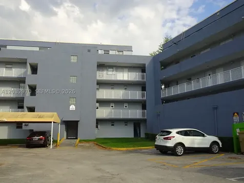 9359 N Fontainebleau Boulevard Miami FL 33172