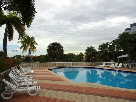 9359 N Fontainebleau Boulevard Miami FL 33172