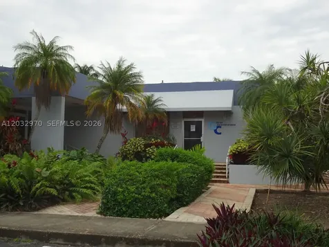 9359 N Fontainebleau Boulevard Miami FL 33172