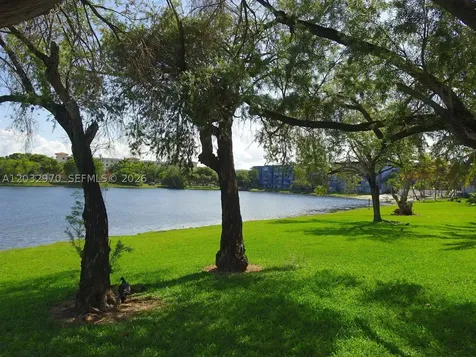9359 N Fontainebleau Boulevard Miami FL 33172