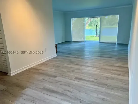9359 N Fontainebleau Boulevard Miami FL 33172