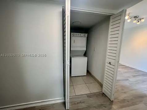 9359 N Fontainebleau Boulevard Miami FL 33172