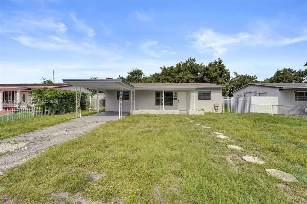 1140 N 74th Way Hollywood FL 33024