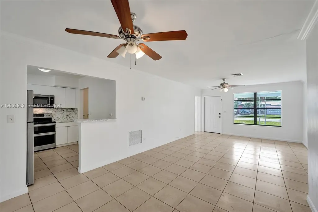 1140 N 74th Way Hollywood FL 33024