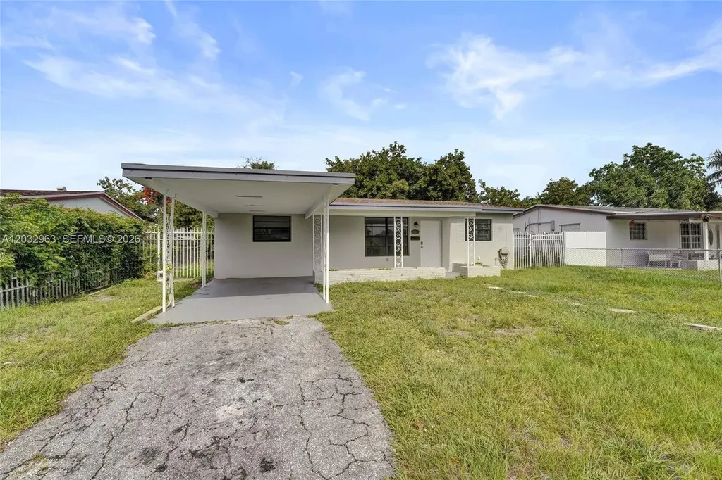 1140 N 74th Way Hollywood FL 33024