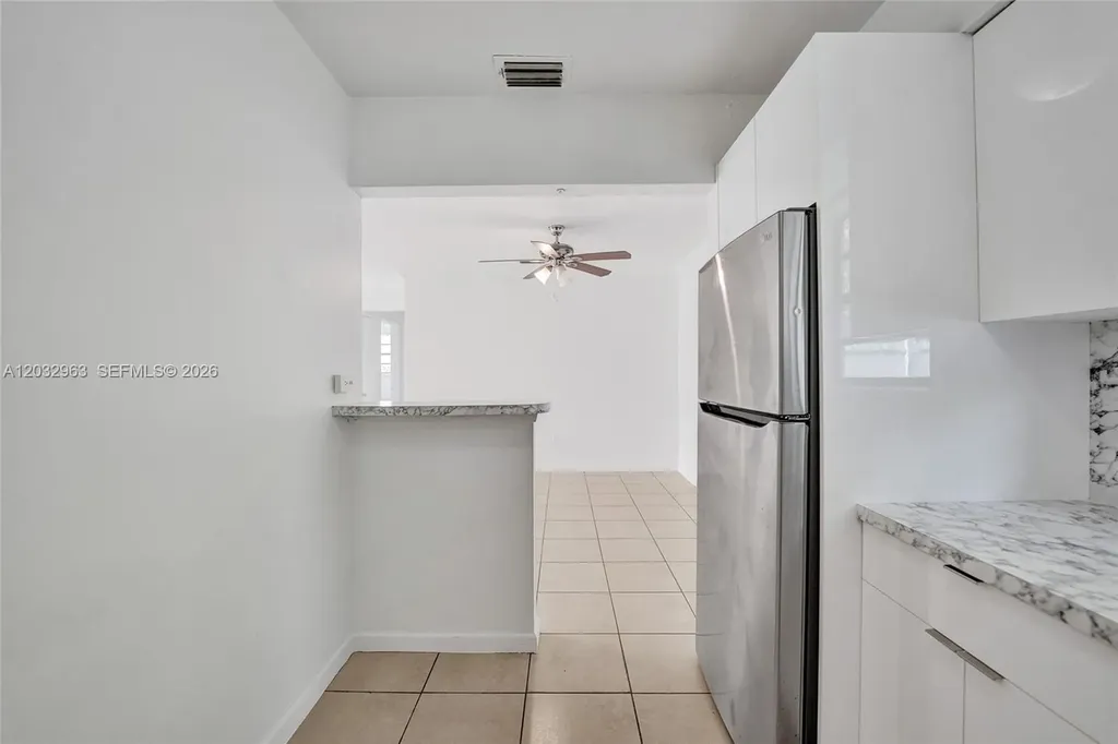 1140 N 74th Way Hollywood FL 33024