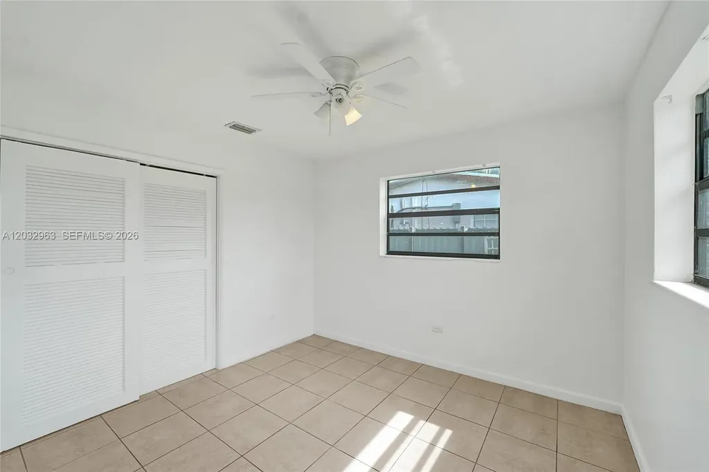 1140 N 74th Way Hollywood FL 33024