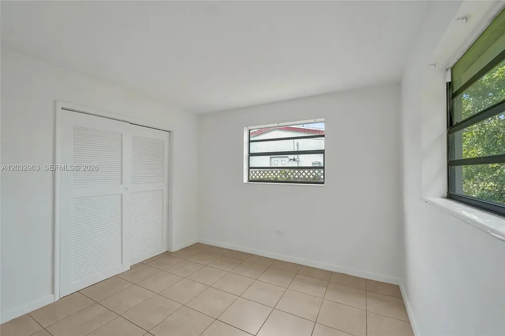 1140 N 74th Way Hollywood FL 33024
