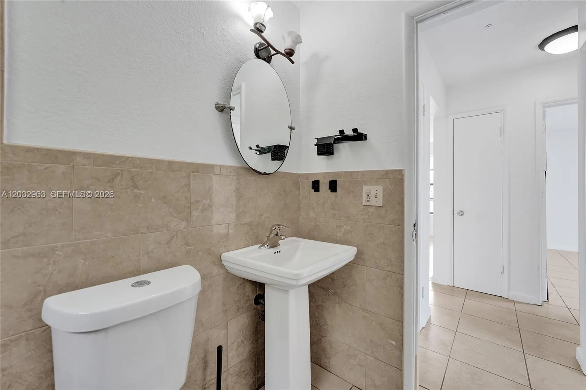 1140 N 74th Way Hollywood FL 33024