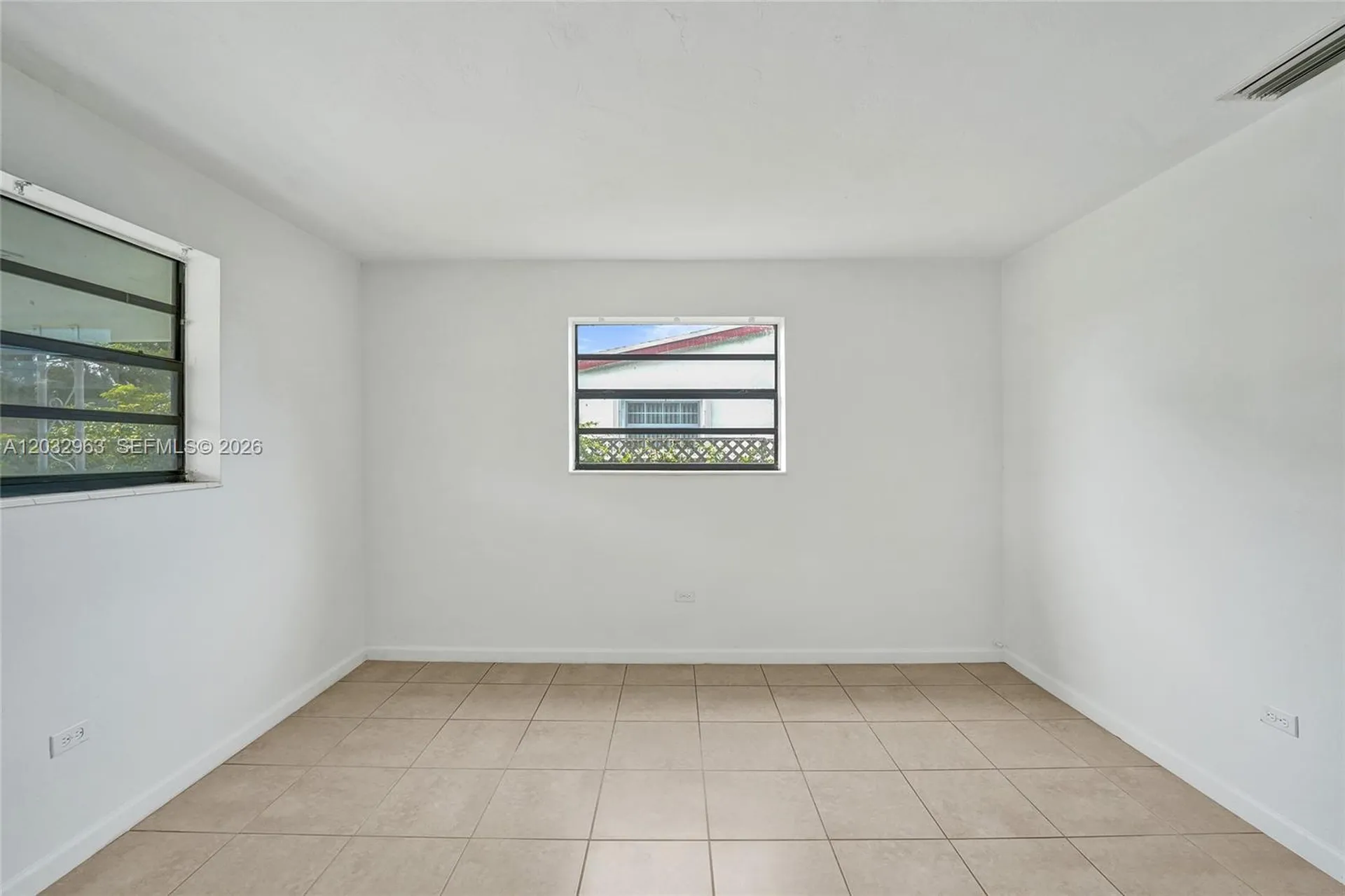 1140 N 74th Way Hollywood FL 33024