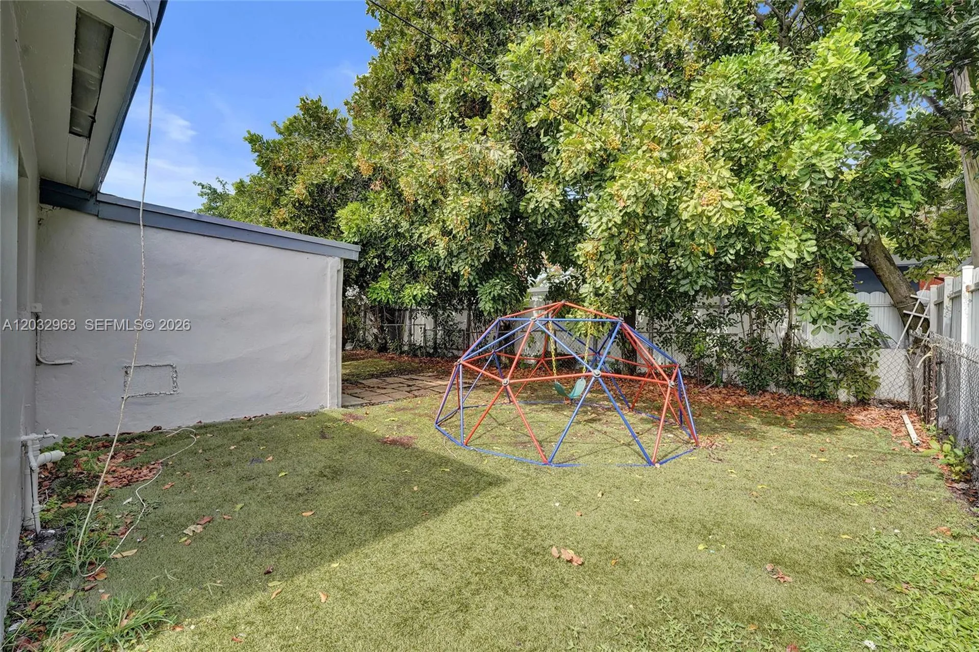 1140 N 74th Way Hollywood FL 33024