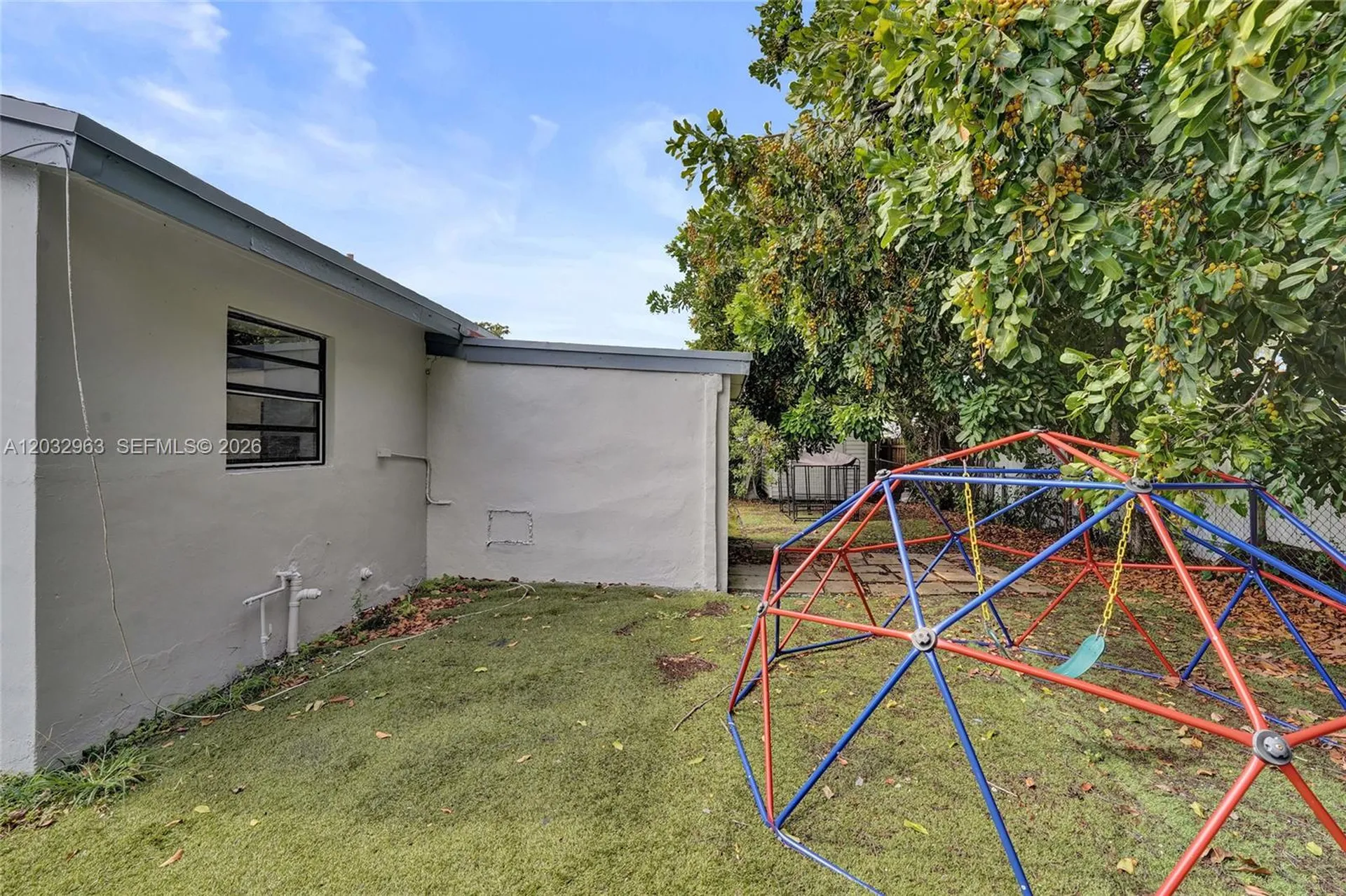 1140 N 74th Way Hollywood FL 33024