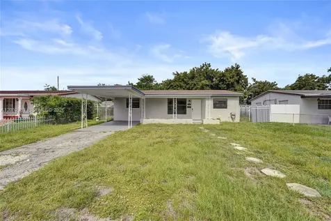 1140 N 74th Way Hollywood FL 33024
