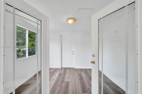 1140 N 74th Way Hollywood FL 33024