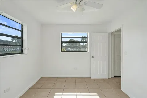 1140 N 74th Way Hollywood FL 33024