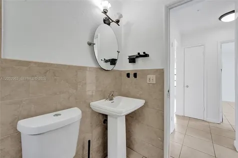 1140 N 74th Way Hollywood FL 33024