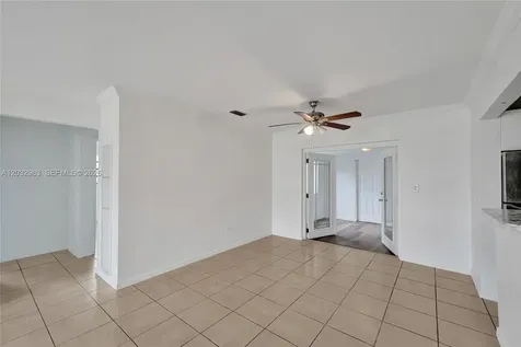 1140 N 74th Way Hollywood FL 33024