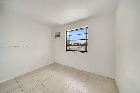 4081 N Dixie Highway Oakland Park FL 33334