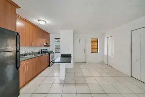 4081 N Dixie Highway Oakland Park FL 33334