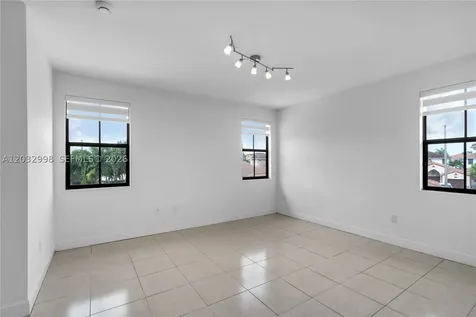 9925 NW 10th Street Miami FL 33172
