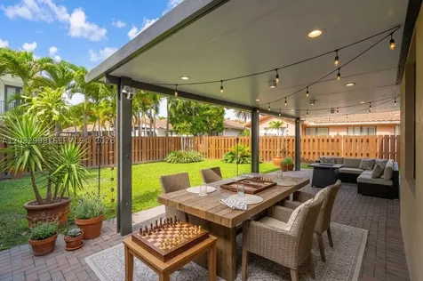 9925 NW 10th Street Miami FL 33172