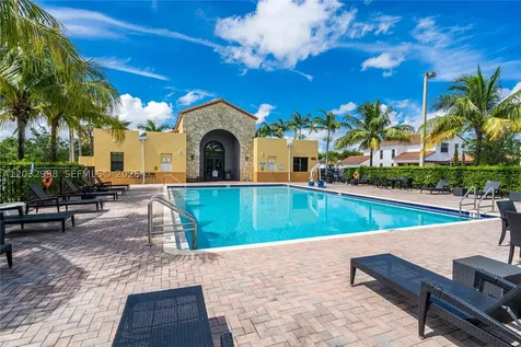 9925 NW 10th Street Miami FL 33172