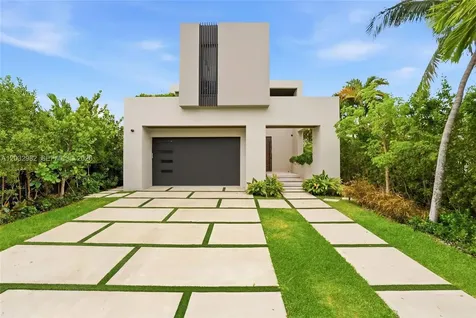 1050 Stillwater Drive Miami Beach FL 33141