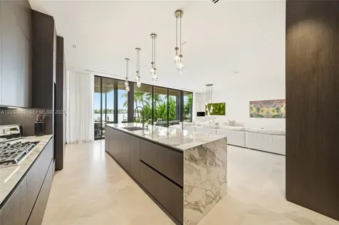 1050 Stillwater Drive Miami Beach FL 33141