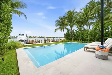 1050 Stillwater Drive Miami Beach FL 33141