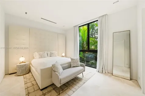 1050 Stillwater Drive Miami Beach FL 33141