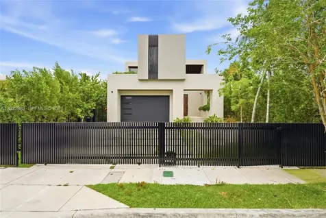 1050 Stillwater Drive Miami Beach FL 33141