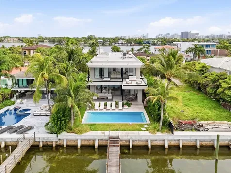 1050 Stillwater Drive Miami Beach FL 33141