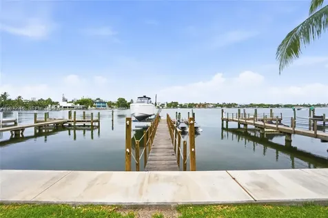 1050 Stillwater Drive Miami Beach FL 33141