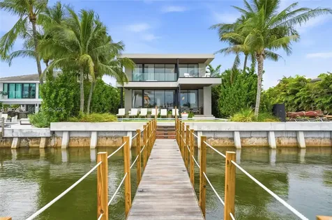 1050 Stillwater Drive Miami Beach FL 33141