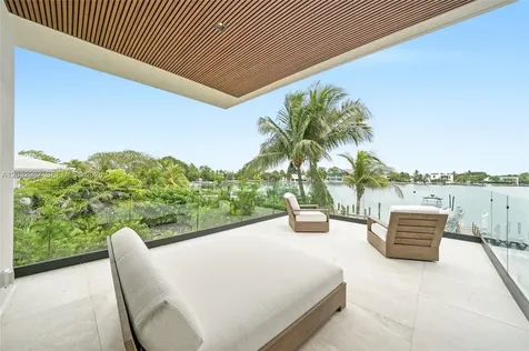 1050 Stillwater Drive Miami Beach FL 33141