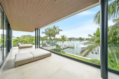 1050 Stillwater Drive Miami Beach FL 33141