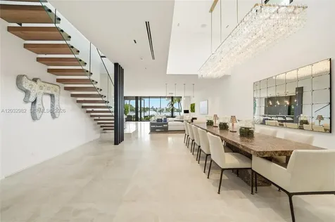 1050 Stillwater Drive Miami Beach FL 33141
