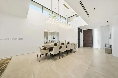 1050 Stillwater Drive Miami Beach FL 33141