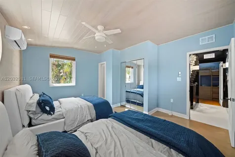 4416 Alton Road Miami Beach FL 33140