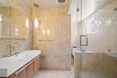 4416 Alton Road Miami Beach FL 33140