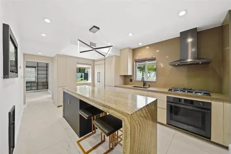 4416 Alton Road Miami Beach FL 33140