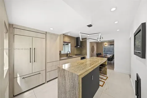 4416 Alton Road Miami Beach FL 33140