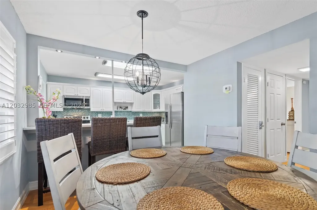 2424 NE 9th Street Fort Lauderdale FL 33304