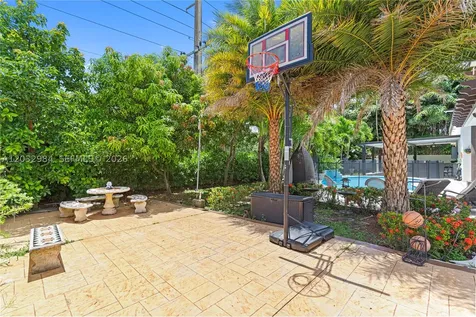 16601 SW 87th Court Palmetto Bay FL 33157