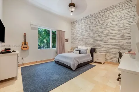 7405 SW 104th Street Pinecrest FL 33156