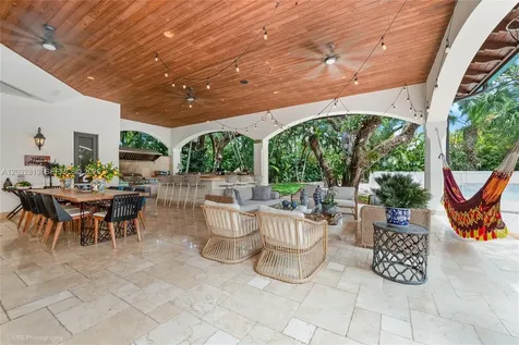 7405 SW 104th Street Pinecrest FL 33156