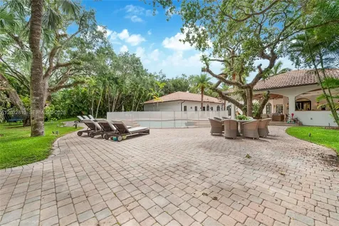7405 SW 104th Street Pinecrest FL 33156