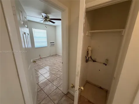 4801 SW 18th Street West Park FL 33023