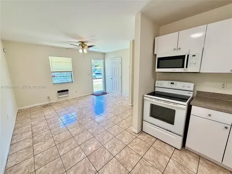 4801 SW 18th Street West Park FL 33023